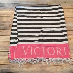Victoria’s Secret beach blanket